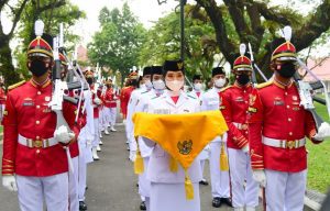 Upacara Penurunan Bendera Sang Merah Putih Di Istana Merdeka