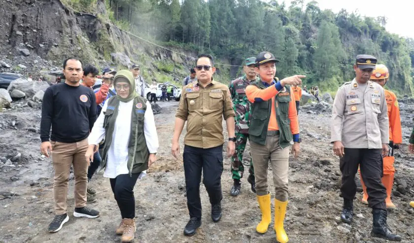 Pj Gubernur Jatim Pastikan Evakuasi Longsor Lumajang Terus Dilakukan