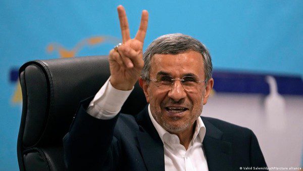 Mantan Presiden Ahmadinejad Kembali Ikut Pemilu Iran