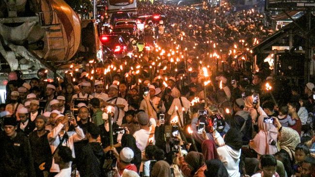 1500 Orang Padati Kirab Obor 1 Muharram di Bogor