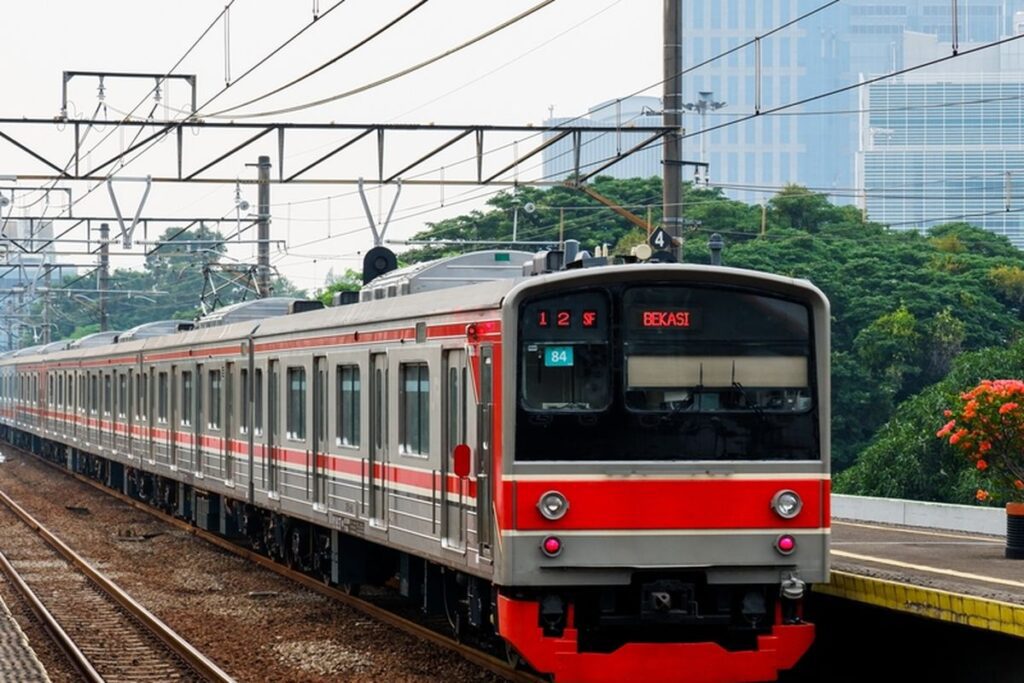 Kebijakan Tarif KRL Sesuai NIK Tuai Kontroversi Masyarakat