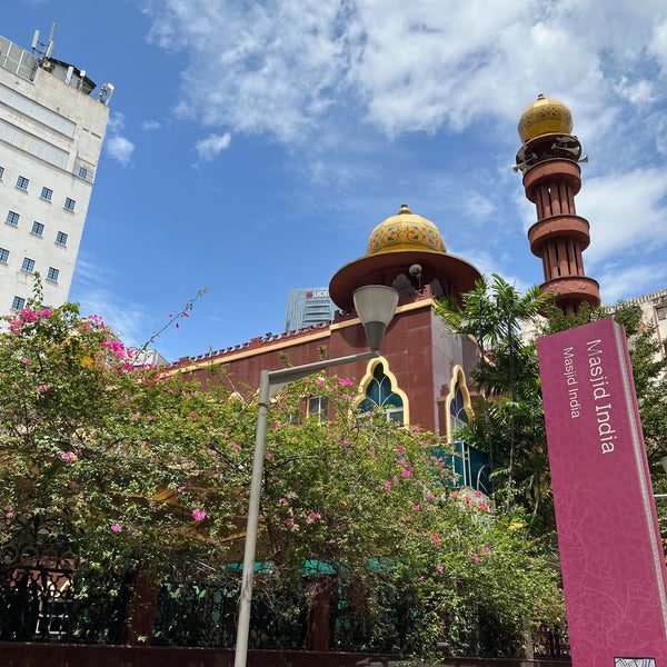 Erosi Lapisan Tanah Sebabkan Area Masjid India Amblas