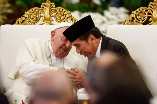 Presiden Jokowi Katakan Indonesia Bangga Sambut Paus