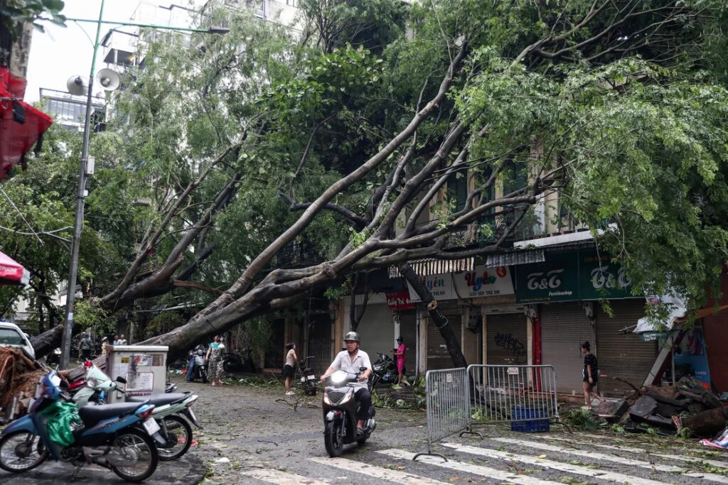 Setelah Vietnam, Topan Yagi Mulai Melanda Myanmar